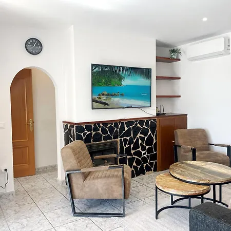 Huelva 6 * Palau Saverdera